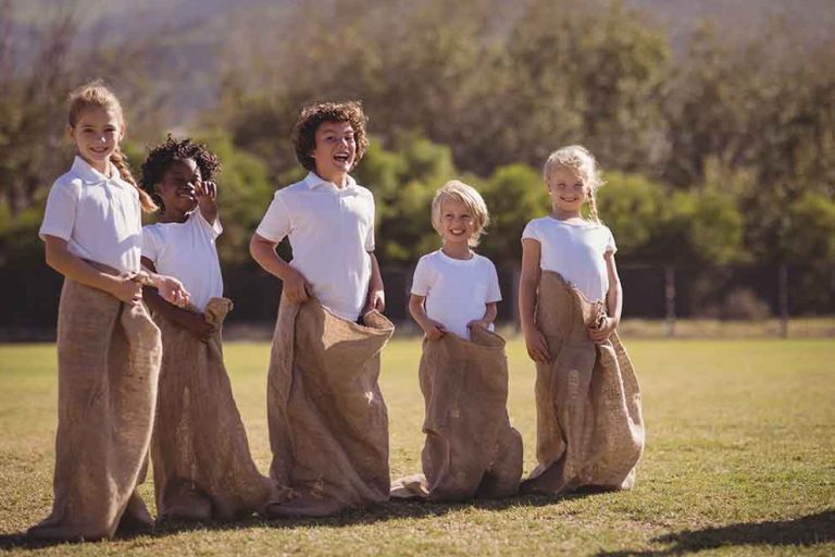 7 brincadeiras atuais para você, papai/mamãe, conhecer